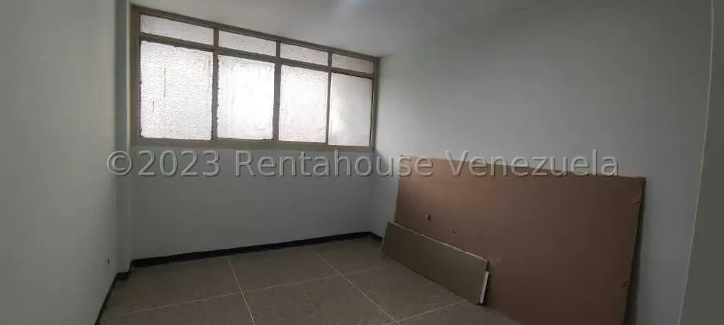 Apartamento (1 Nivel) en Venta en Parroquia Altagracia, Distrito Metropolitano - 4