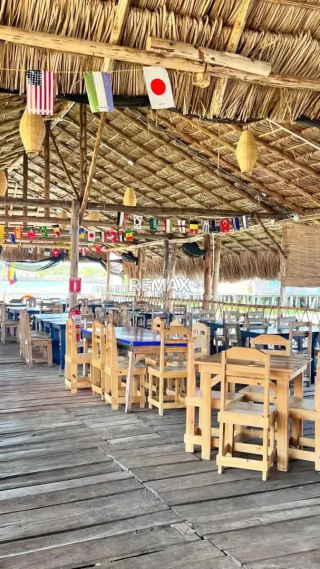 PUNTO COMERCIAL: RESTAURANTE EL VELERO - 12