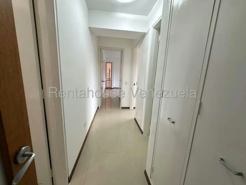 Apartamento (1 Nivel) en Alquiler en La Boyera, Distrito Metropolitano - 6