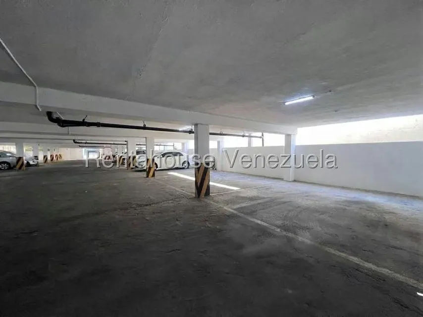 Apartamento (1 Nivel) en Venta en Las Delicias, Aragua - 40