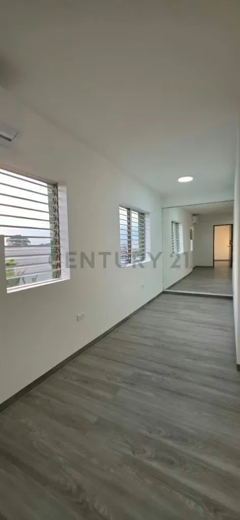 Alquiler local comercial el Trebol - 5