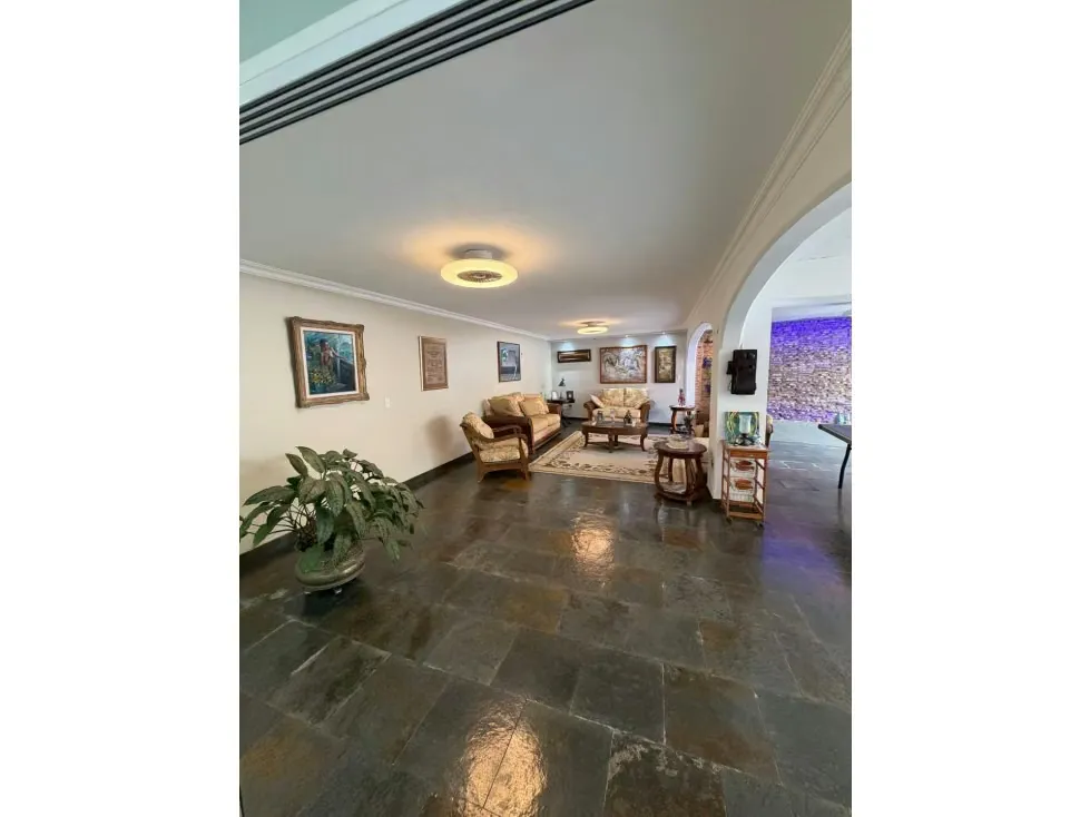 Se vende casa 291m2 en Los Pomelos - 3