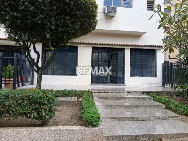 LOCAL EN VENTA TRIGAL CENTRO 83mts2 CALLE ANTIGUA FORNARINA