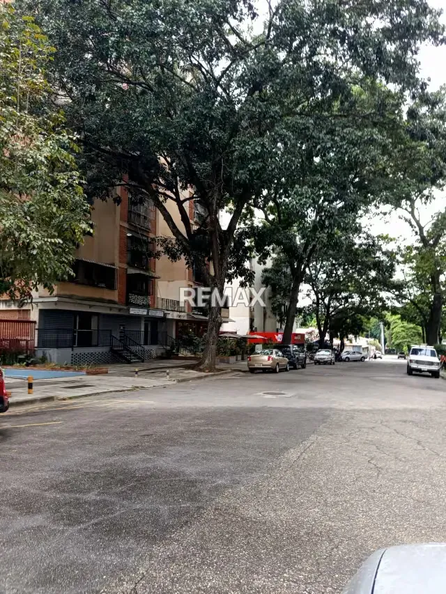 LOCAL EN VENTA TRIGAL CENTRO 83mts2 CALLE ANTIGUA FORNARINA - 12
