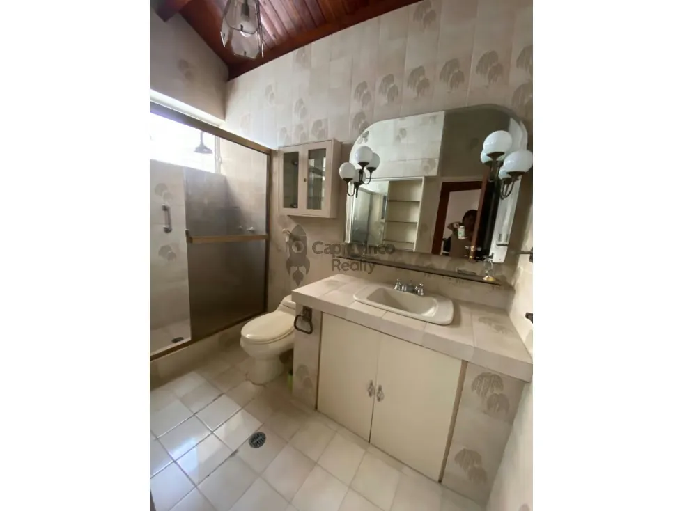 Venta de casa en Urb Guaparo - 13