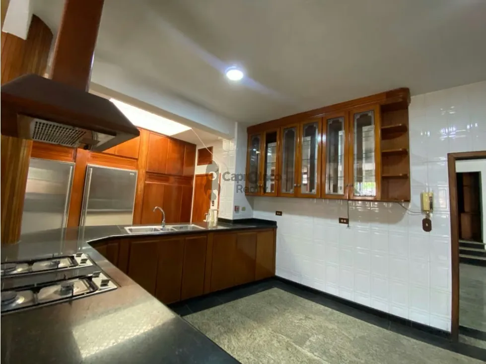 Venta de casa en Urb Guaparo - 6