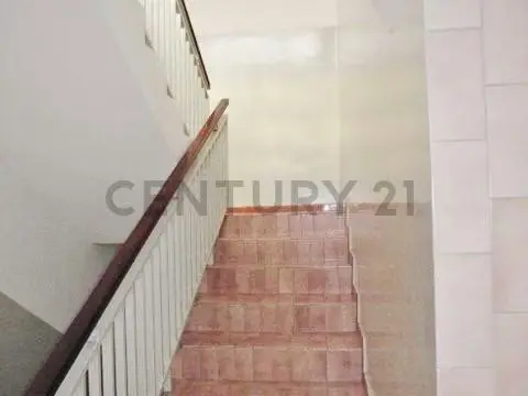 Century21 Orta Poleo ofrece en venta edificio ubicado en Maracay, estado Aragua. El Edificio cuen - 3