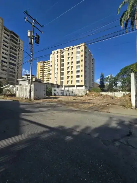 Terreno en Venta Urb. la esperanza