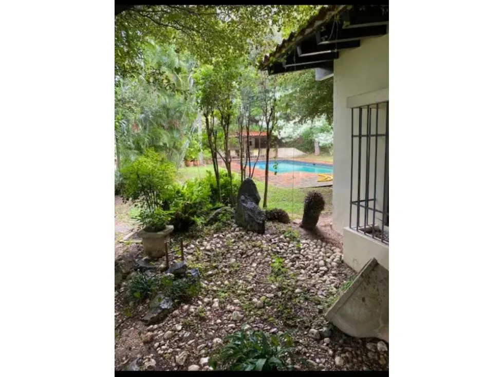 Vendo casa 700m2 Colinas de Valle Arriba 2770 - 2