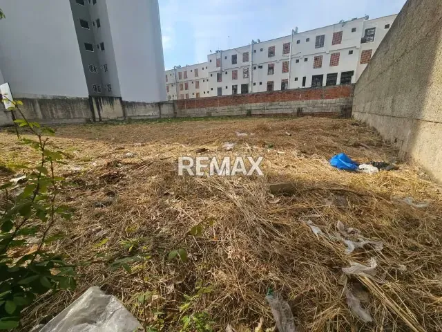 Terreno en la Urbanización San Jacinto - 3