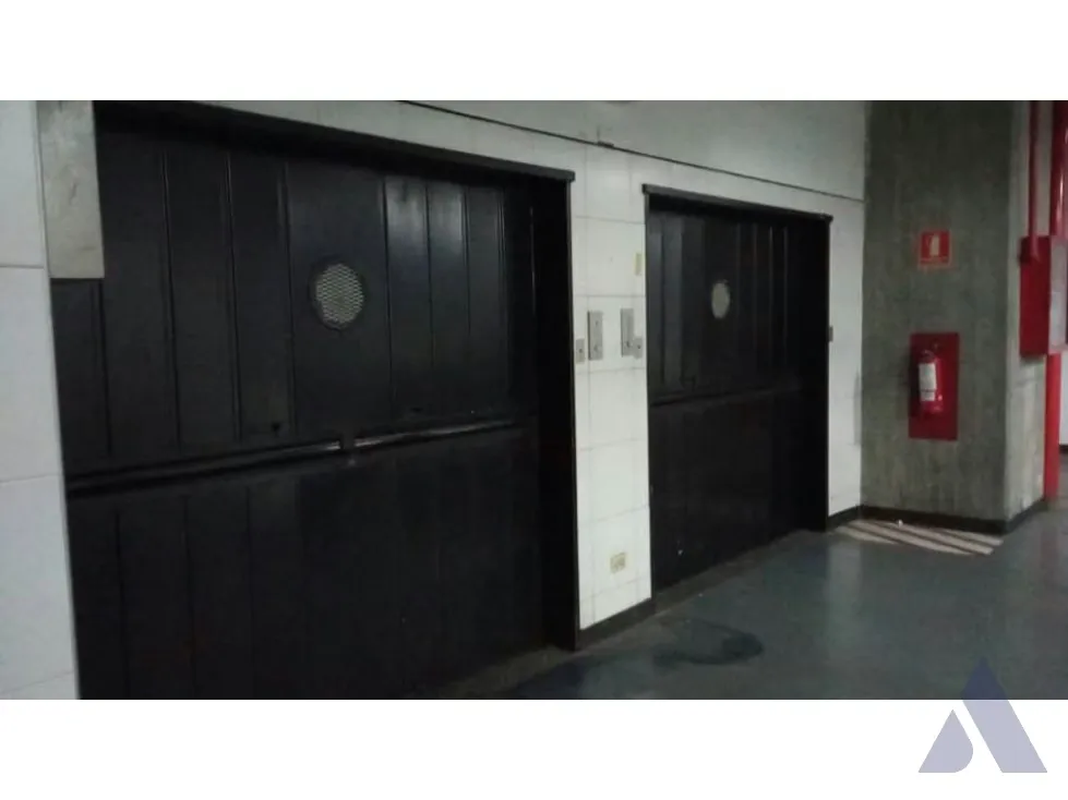 Vendo/alquilo espacios en edificio y empresa 9000m2 La Urbina 1677 - 3