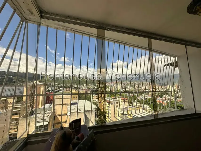 Apartamento (1 Nivel) en Venta en El Paraiso, Distrito Metropolitano - 8