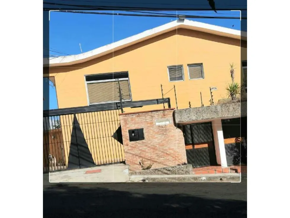 Vendo casa 390m2 Urb. Miranda 0071