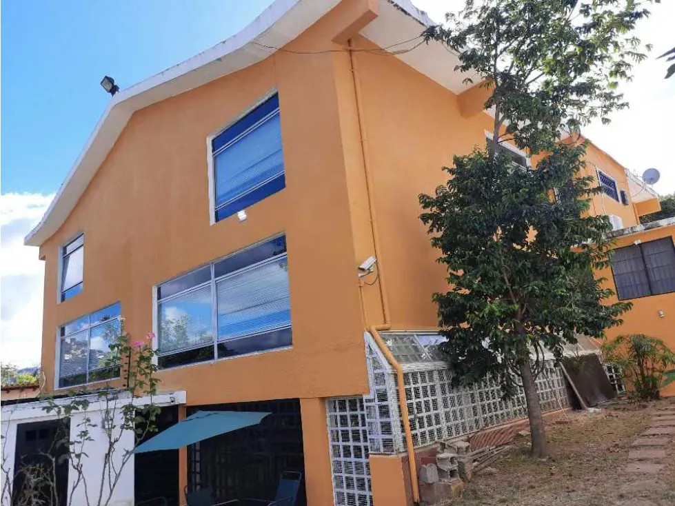 Vendo casa 390m2 Urb. Miranda 0071 - 2