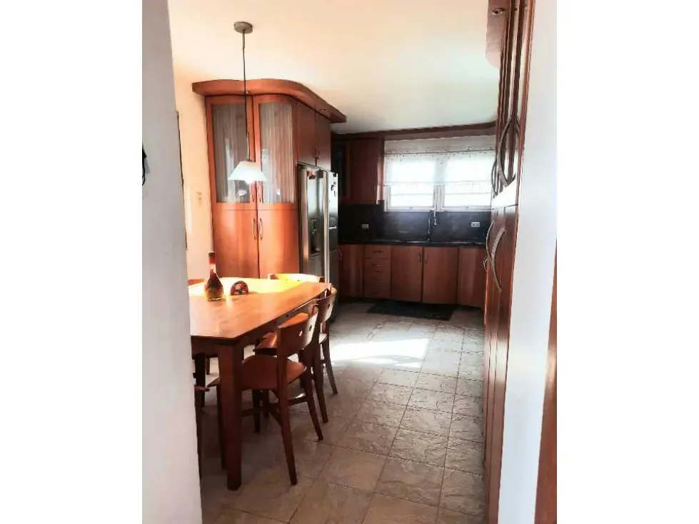 Vendo casa 390m2 Urb. Miranda 0071 - 18