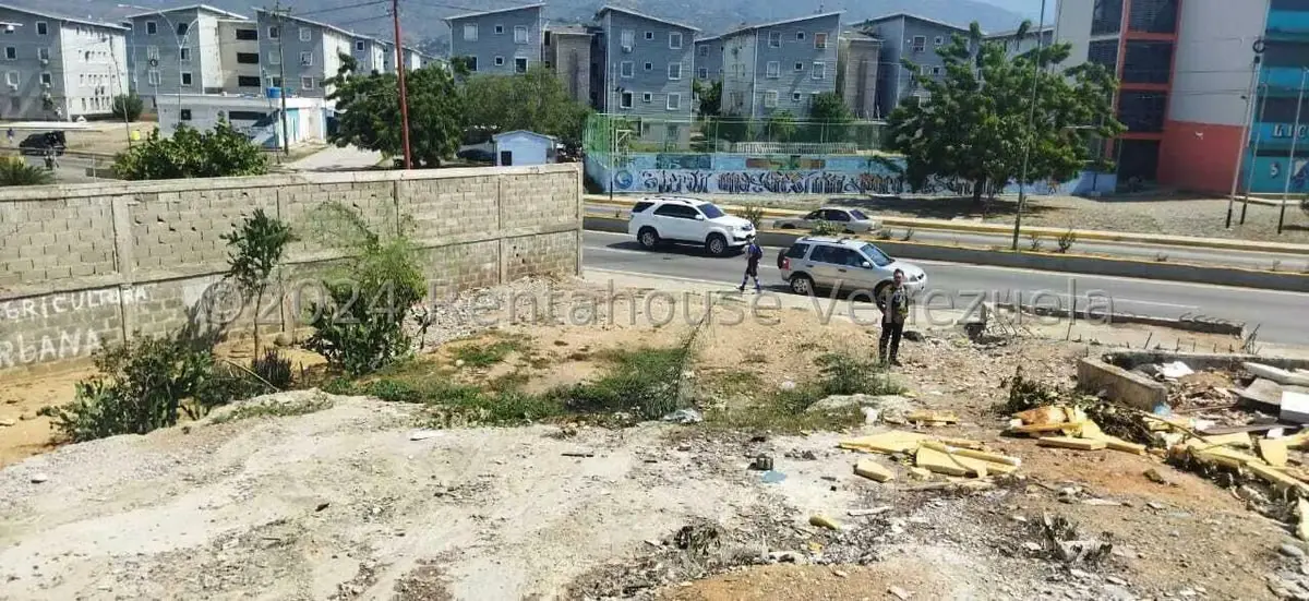 Terreno (Comercial) en Venta en Playa Grande, Vargas - 14