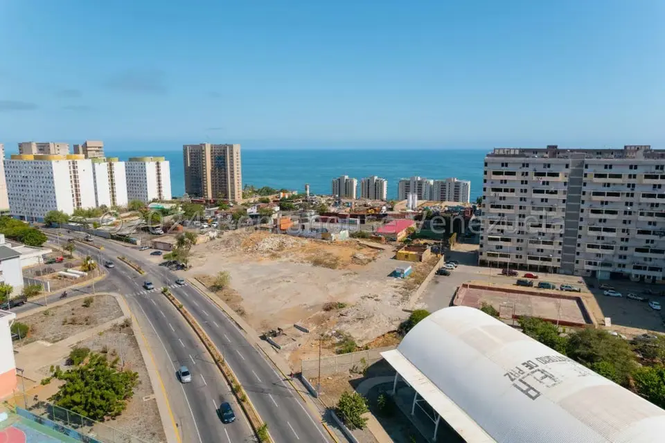 Terreno (Comercial) en Venta en Playa Grande, Vargas - 29