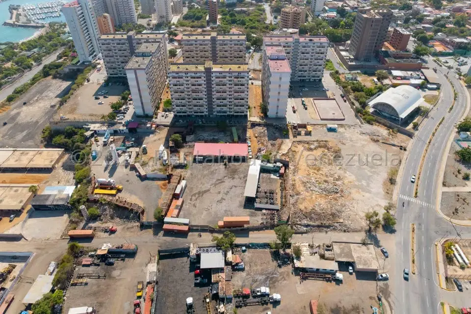 Terreno (Comercial) en Venta en Playa Grande, Vargas - 9