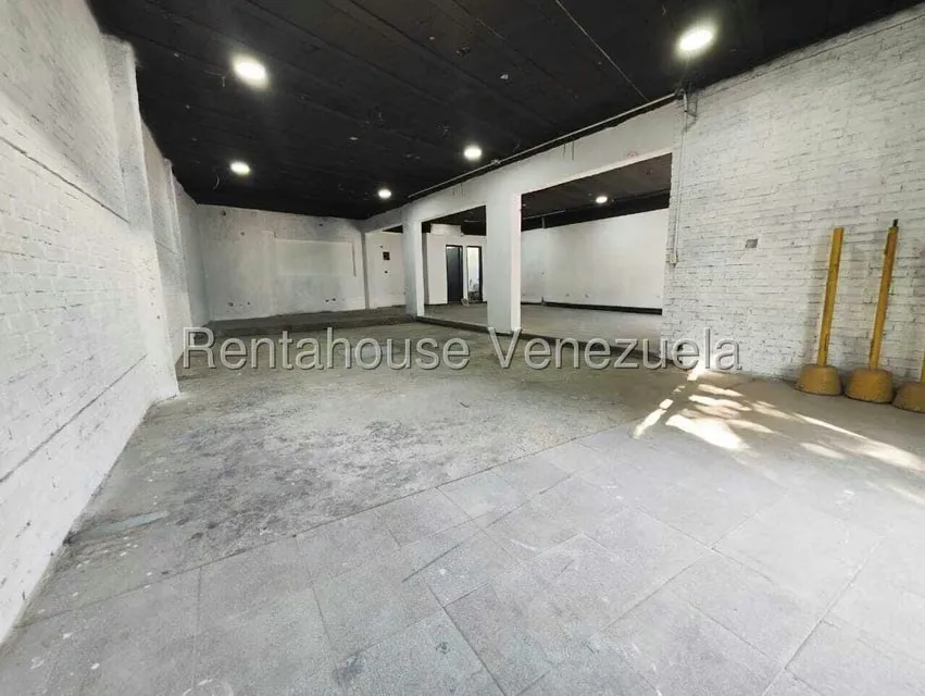 Local Comercial en Alquiler en Chacao, Distrito Metropolitano - 16