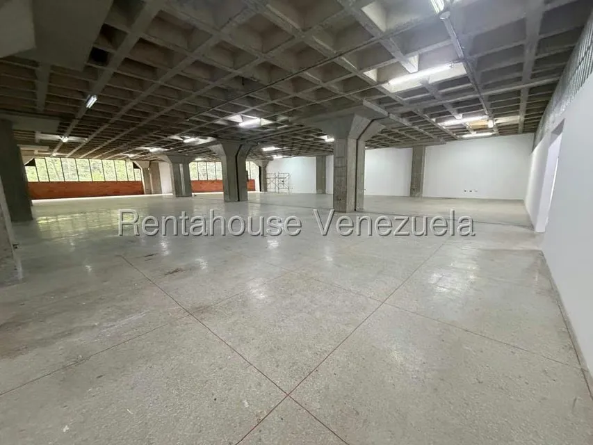 Galpon - Deposito en Alquiler en El Valle, Distrito Metropolitano - 11