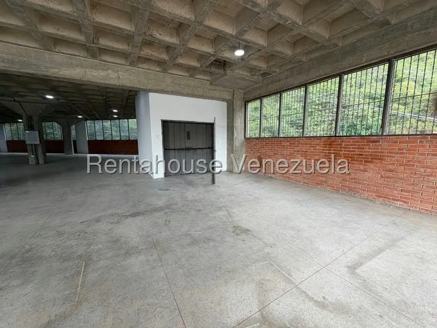 Galpon - Deposito en Alquiler en El Valle, Distrito Metropolitano - 16
