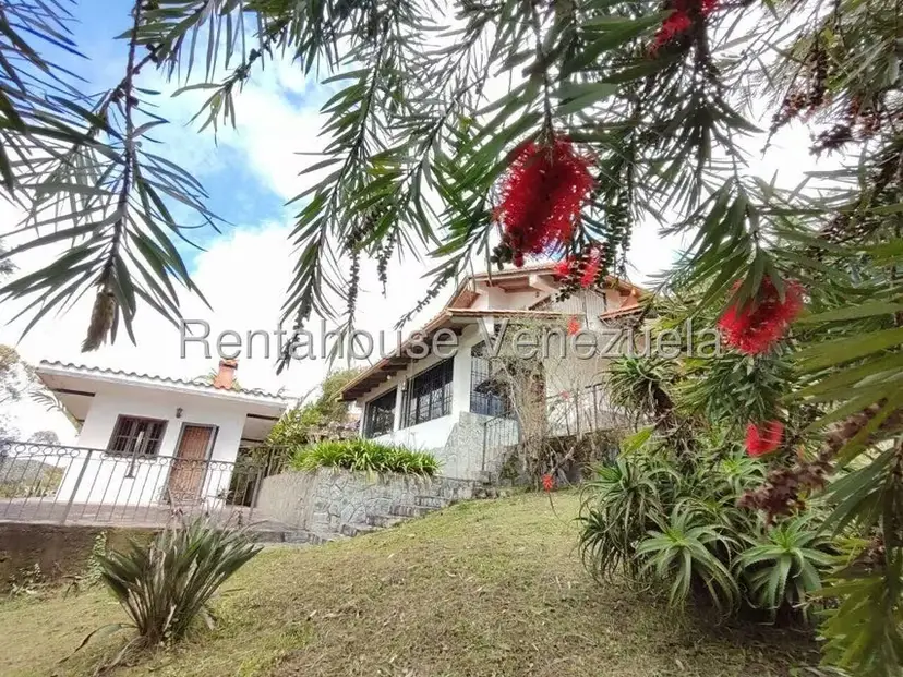 Casa (Duplex) en Venta en La Colonia Tovar, Aragua