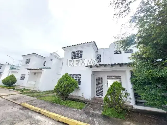En Venta Casa en Obra Blanca Urbanización Vasconia Pueblo Nuevo, San Cristóbal