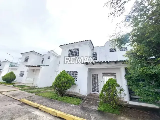 En Venta Casa en Obra Blanca Urbanización Vasconia Pueblo Nuevo, San Cristóbal