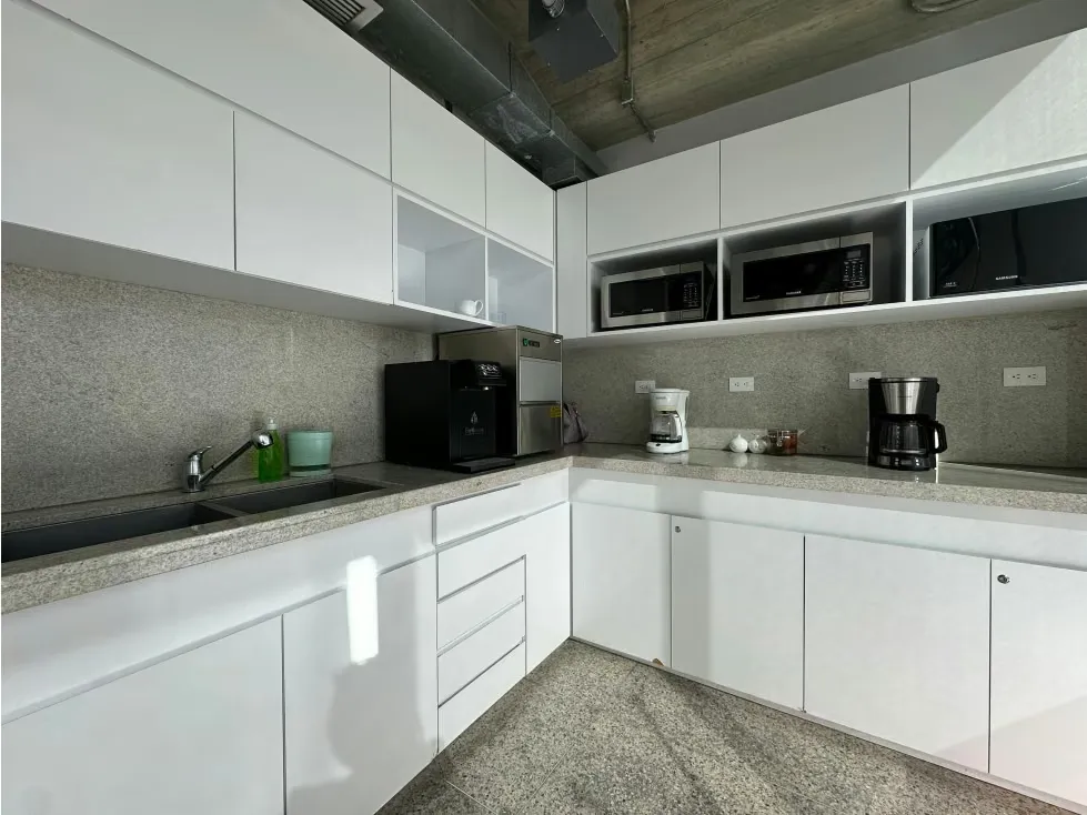 Se vende oficina 531m² 16p Las Mercedes - 13