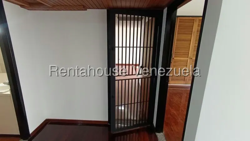 Apartamento (1 Nivel) en Alquiler en Altamira, Distrito Metropolitano - 21