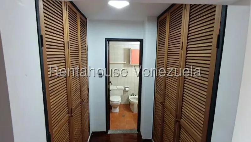 Apartamento (1 Nivel) en Alquiler en Altamira, Distrito Metropolitano - 24