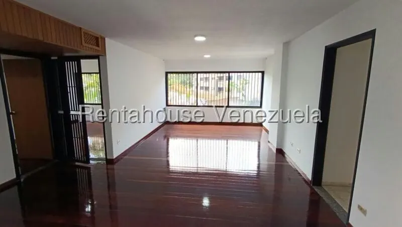 Apartamento (1 Nivel) en Alquiler en Altamira, Distrito Metropolitano - 4