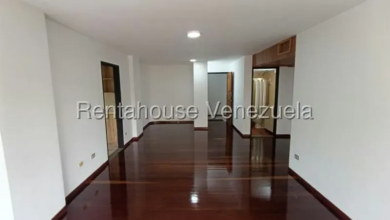 Apartamento (1 Nivel) en Alquiler en Altamira, Distrito Metropolitano - 6