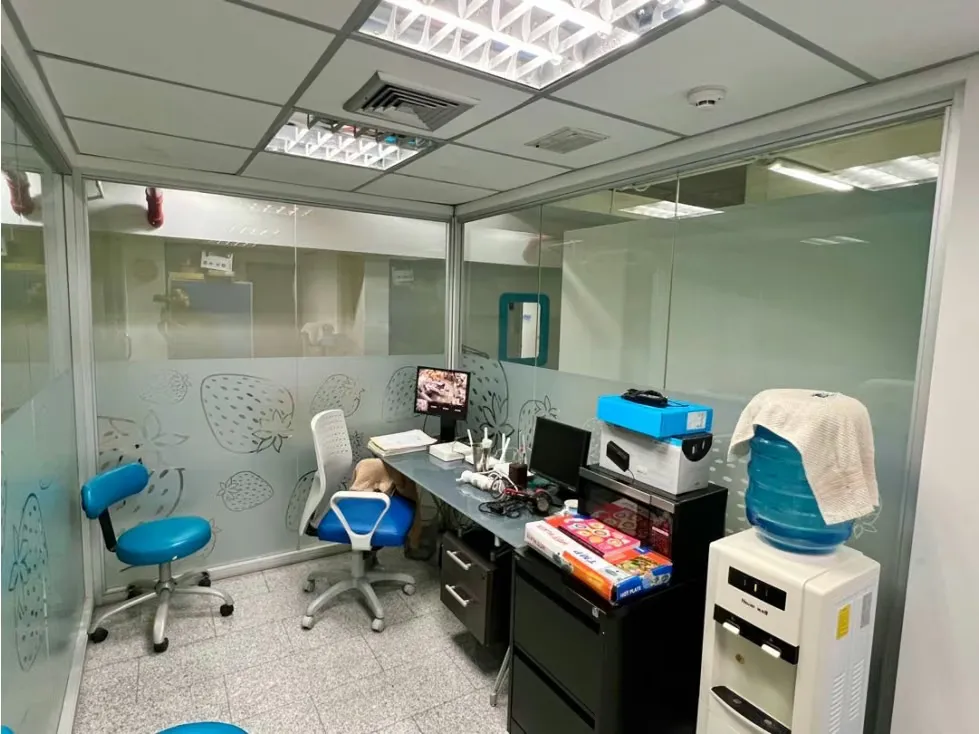 Local y Fondo de Comercio en Venta en CCCT. Chuao - Caracas - 12