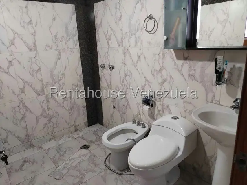 Casa (Duplex) en Venta en Lomas del Este, Carabobo - 23
