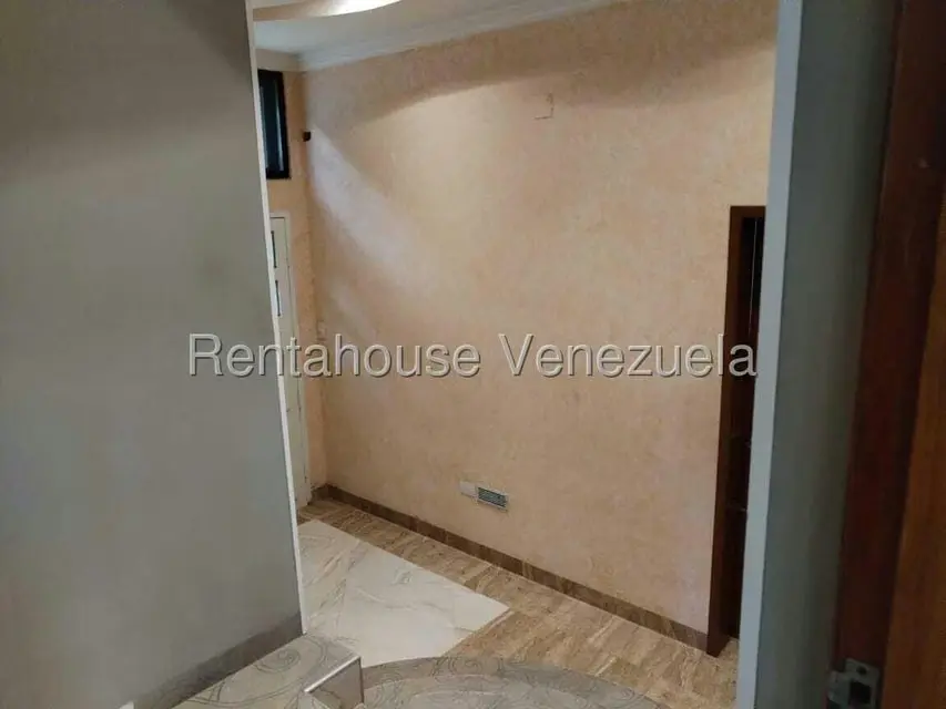 Casa (Duplex) en Venta en Lomas del Este, Carabobo - 35