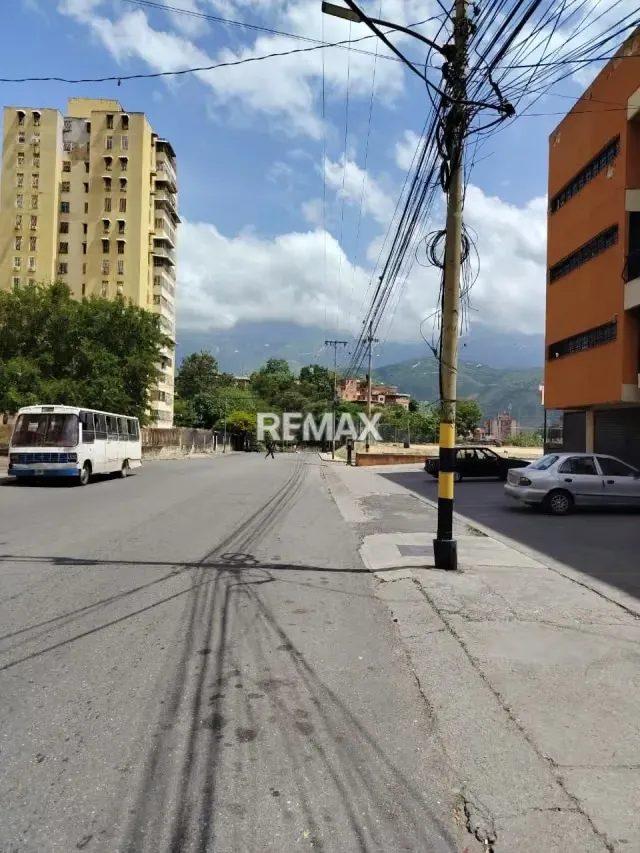 Venta de Local Comercial en Sector el Calvario - 3
