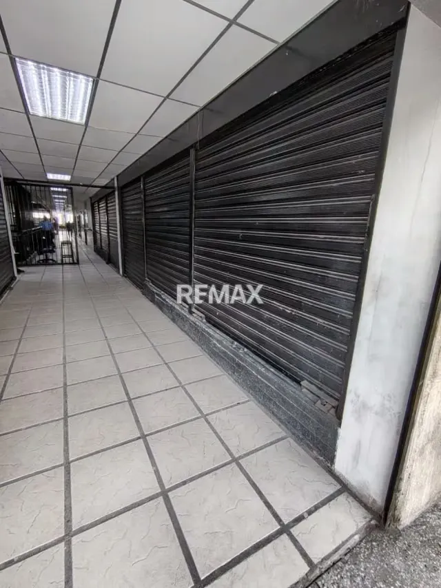 Venta de Local Comercial en Sector el Calvario - 4