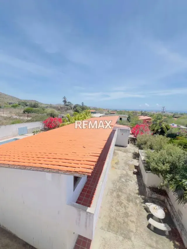POSADA EN PLAYA EL AGUA, SECTOR LA MIRA, MUNICIPIO ANTOLIN DEL CAMPO, ISLA DE MARGARITA. - 12