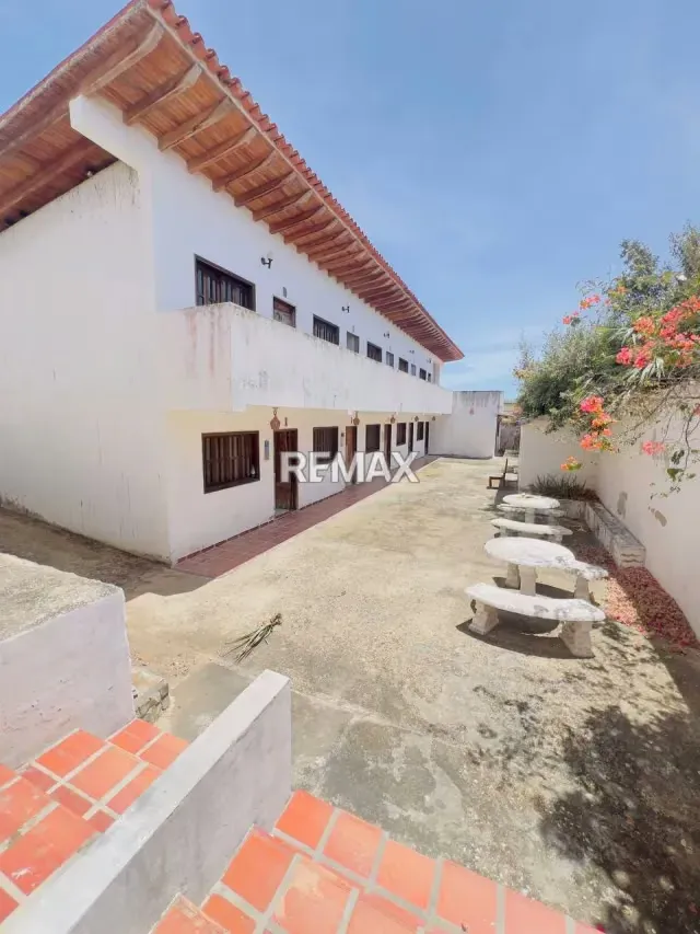 POSADA EN PLAYA EL AGUA, SECTOR LA MIRA, MUNICIPIO ANTOLIN DEL CAMPO, ISLA DE MARGARITA. - 10