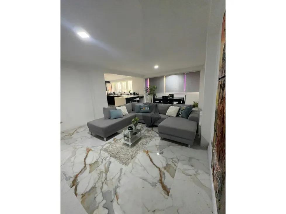 Apartamento Remodelado En Alquiler En Sabana Grande, Av Casanova - 2