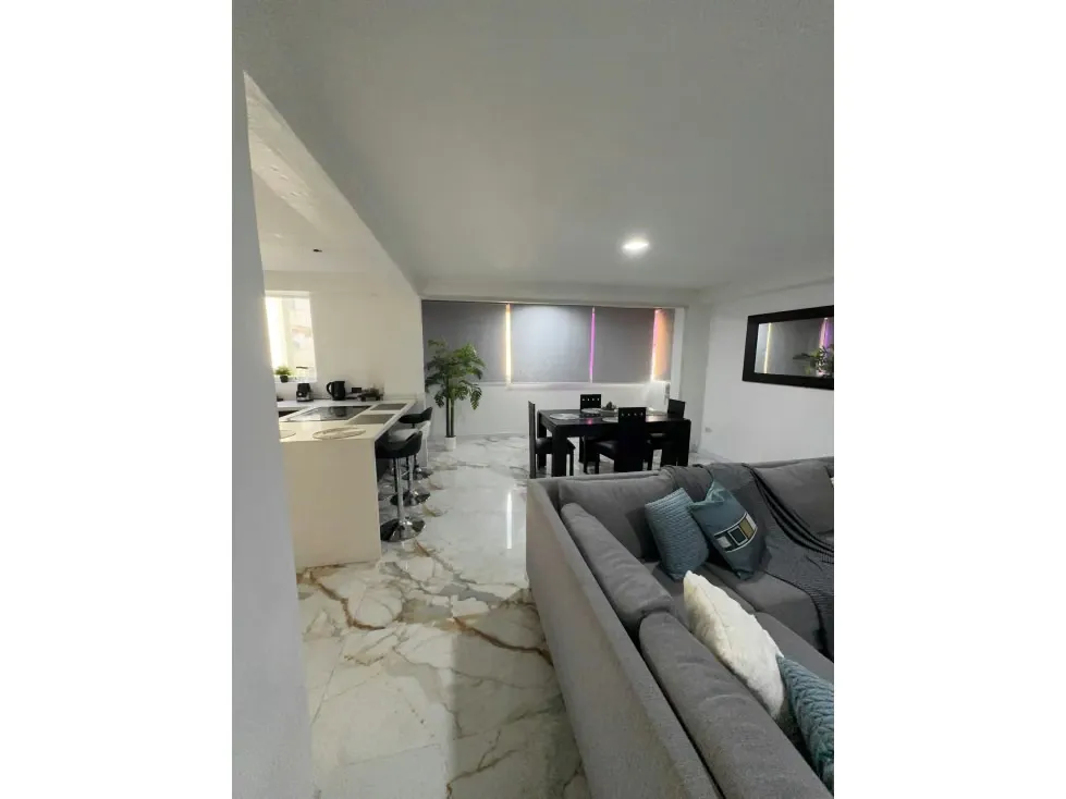 Apartamento Remodelado En Alquiler En Sabana Grande, Av Casanova - 4