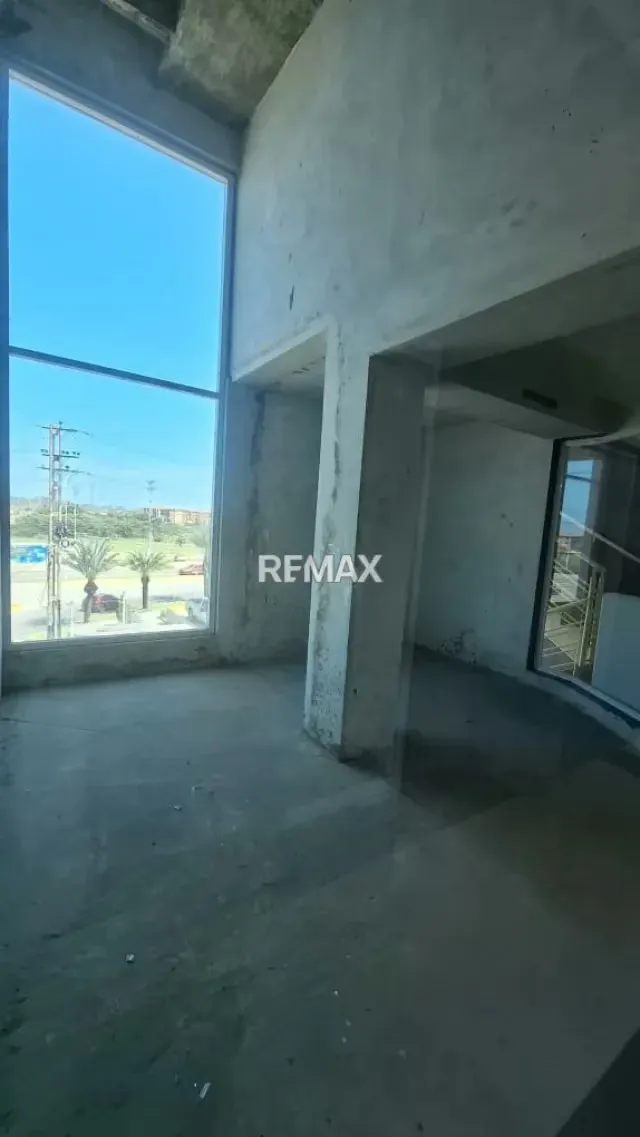 Local Comercial en Alquiler en C.C Exclusivo en Nueva Barcelona - 4