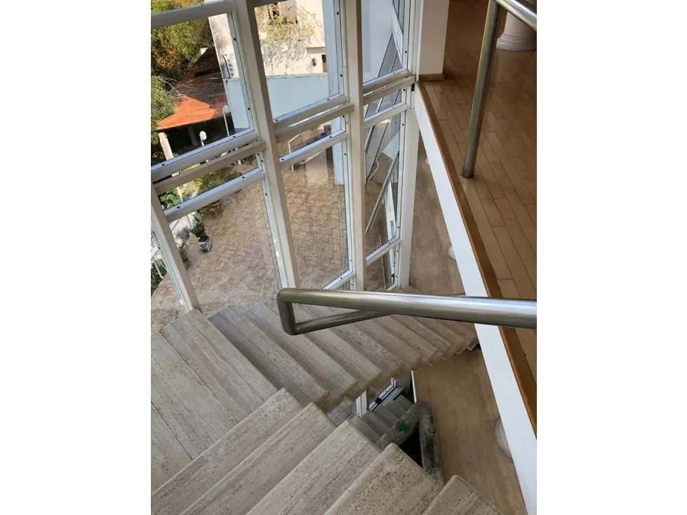 Se vende casa 500m2+200m2 terraza Urb. Miranda 9703 - 12