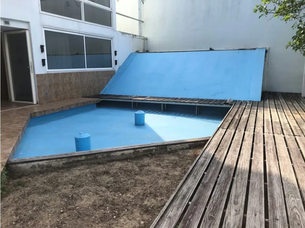 Se vende casa 500m2+200m2 terraza Urb. Miranda 9703 - 19