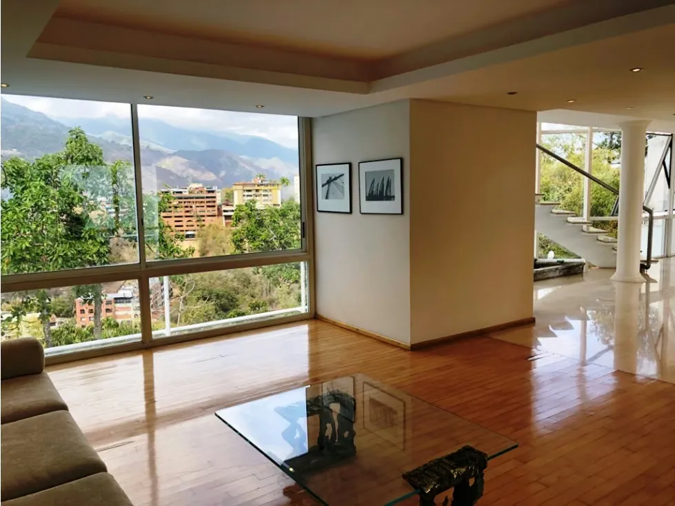 Se vende casa 500m2+200m2 terraza Urb. Miranda 9703 - 4