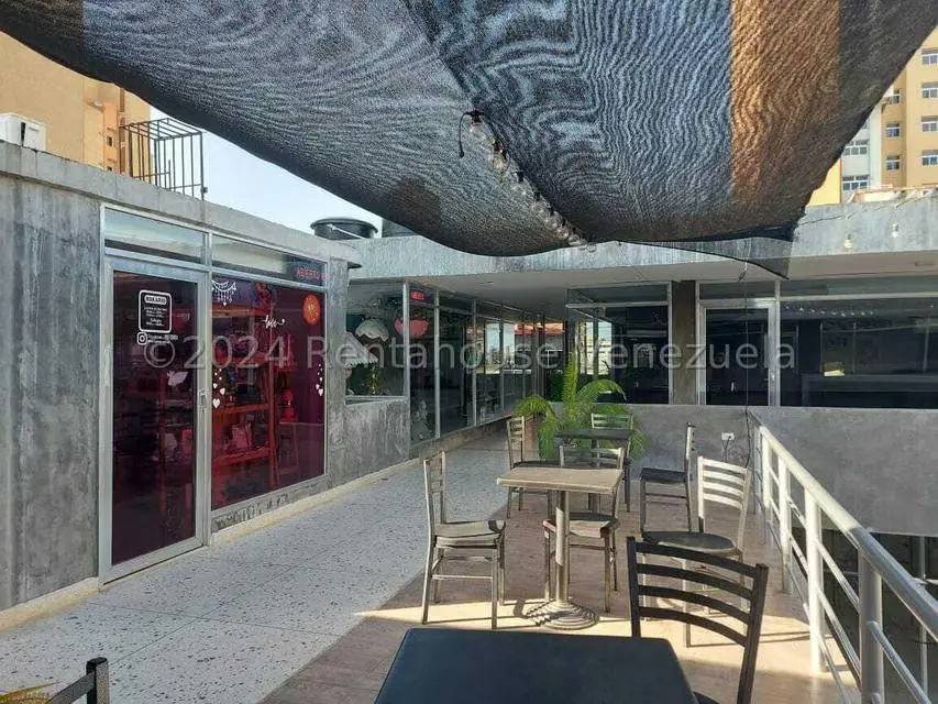 Local Comercial en Alquiler en Avenida Bella Vista, Zulia - 3