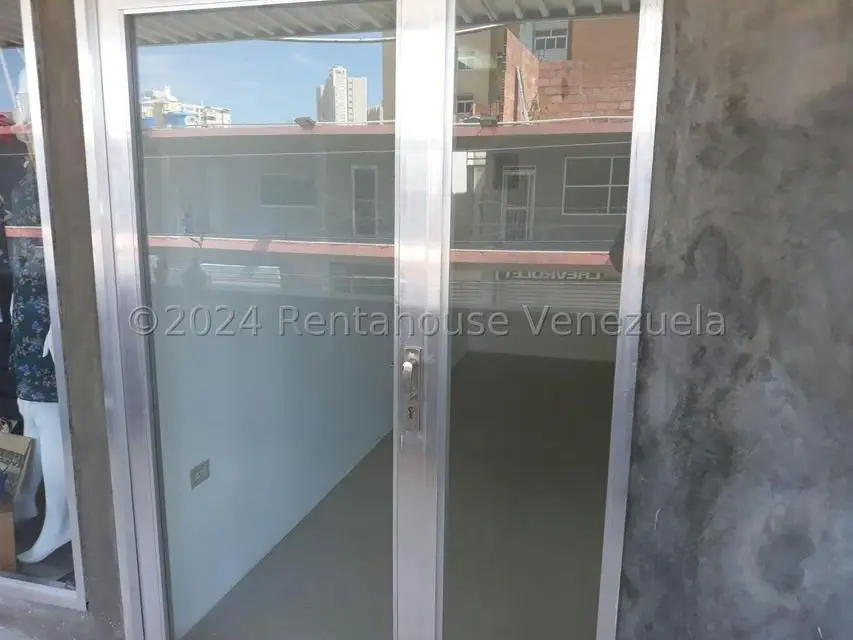 Local Comercial en Alquiler en Avenida Bella Vista, Zulia - 9