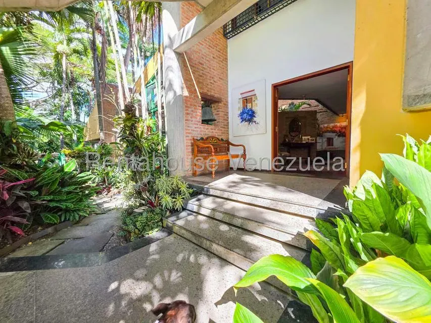 Casa (Multipes Niveles) en Venta en Cerro Verde, Distrito Metropolitano - 2