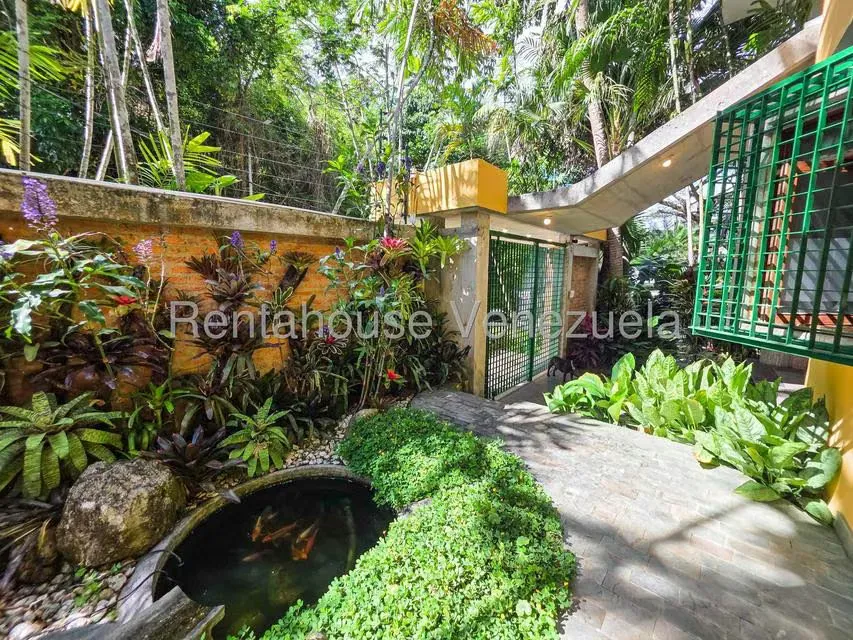 Casa (Multipes Niveles) en Venta en Cerro Verde, Distrito Metropolitano - 3